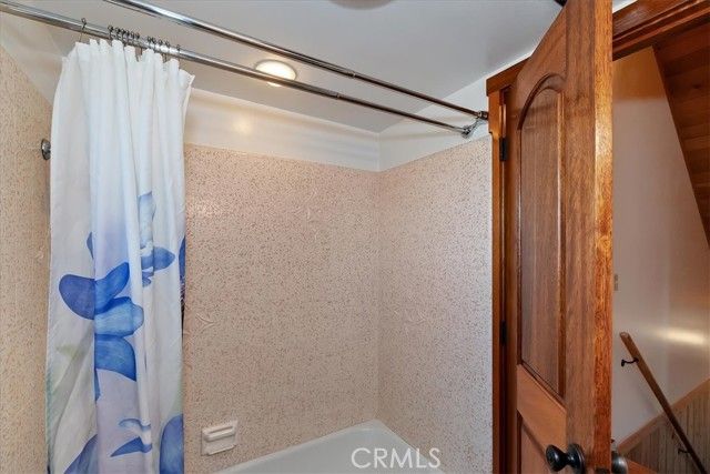 495 Kuffel Canyon, Lake Arrowhead, CA 92352