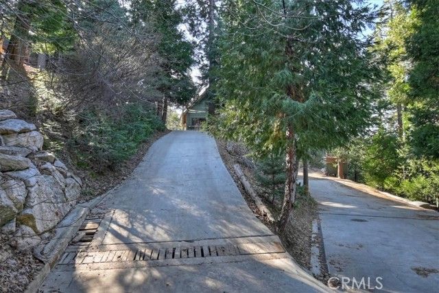 495 Kuffel Canyon, Lake Arrowhead, CA 92352