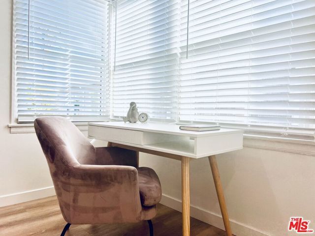 1843 N NORMANDIE Avenue 3, Los Angeles, CA 90027