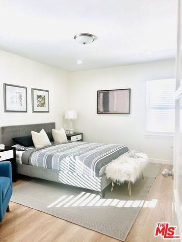 1843 N NORMANDIE Avenue 3, Los Angeles, CA 90027