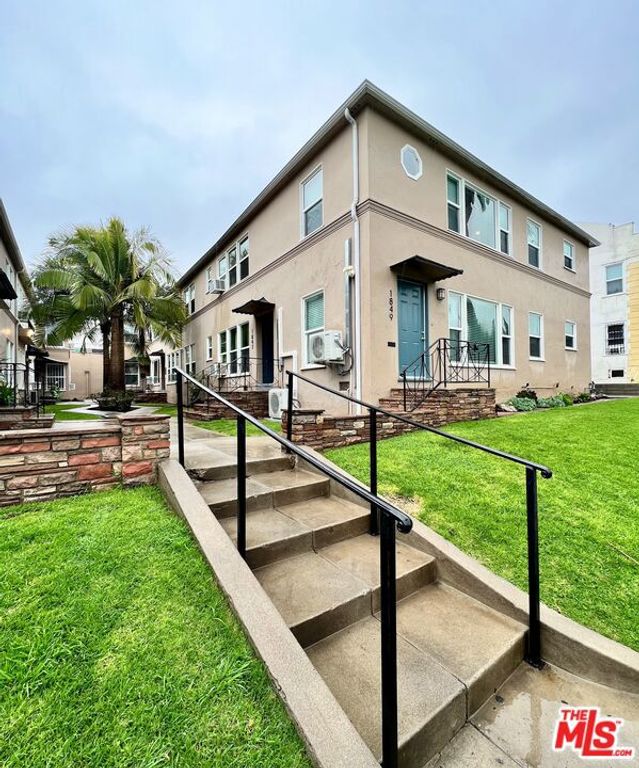 1843 N NORMANDIE Avenue 3, Los Angeles, CA 90027