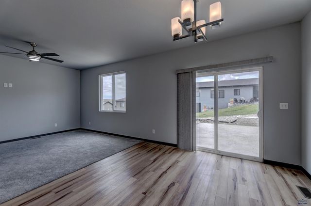 5410 DARIAN ST, Rapid City, SD 57703