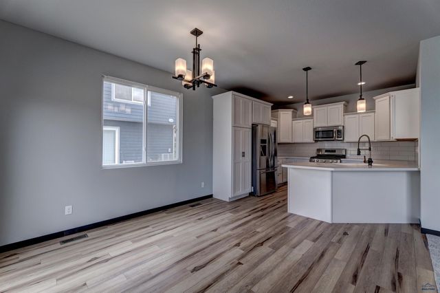 5410 DARIAN ST, Rapid City, SD 57703