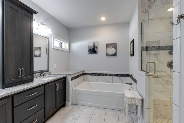 366 Lexington Cir, Manchester, TN 37355
