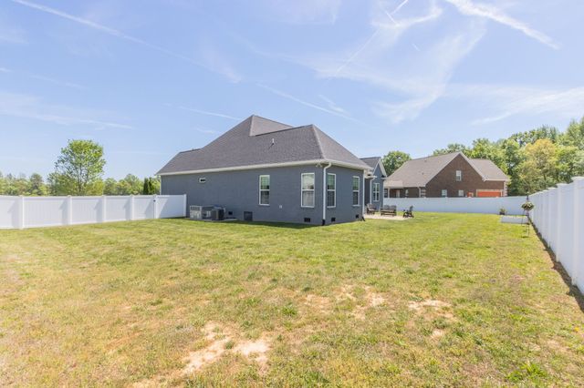366 Lexington Cir, Manchester, TN 37355