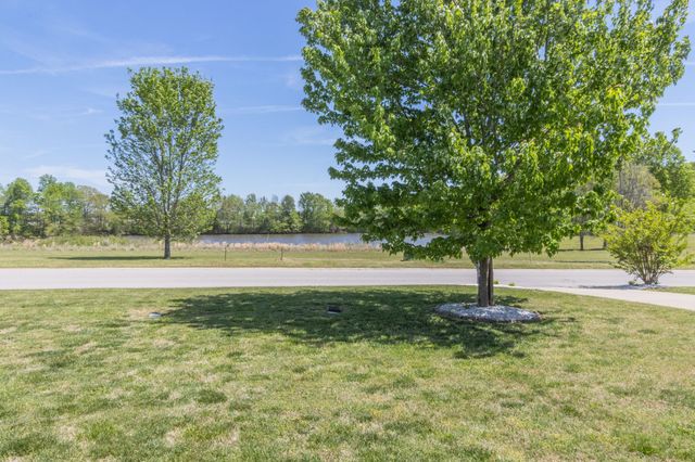 366 Lexington Cir, Manchester, TN 37355