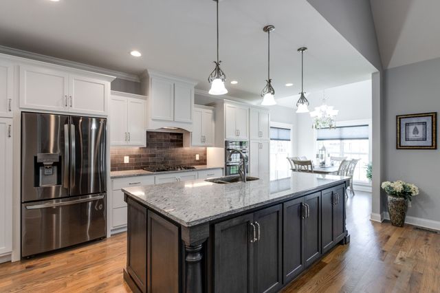 366 Lexington Cir, Manchester, TN 37355
