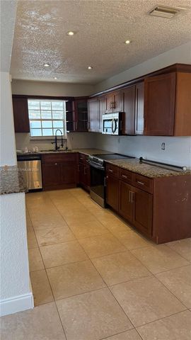 7672 Kismet Street, Miramar, FL 33023