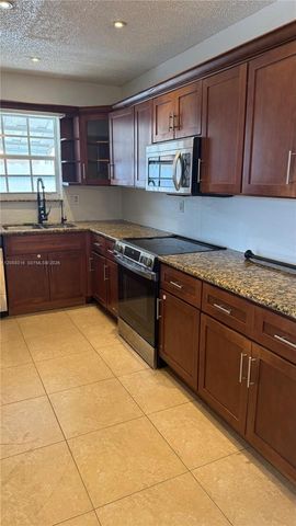7672 Kismet Street, Miramar, FL 33023