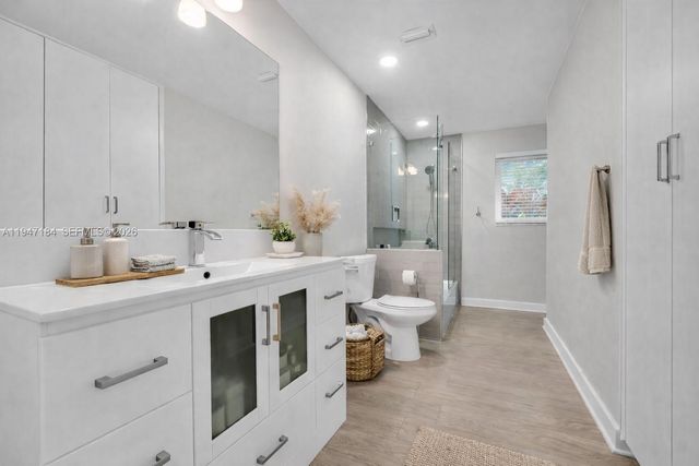 8425 SW 149th Dr, Palmetto Bay, FL 33158