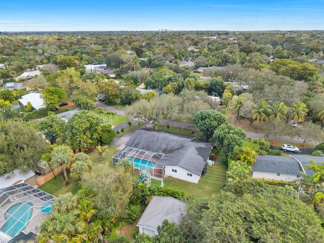8425 SW 149th Dr, Palmetto Bay, FL 33158