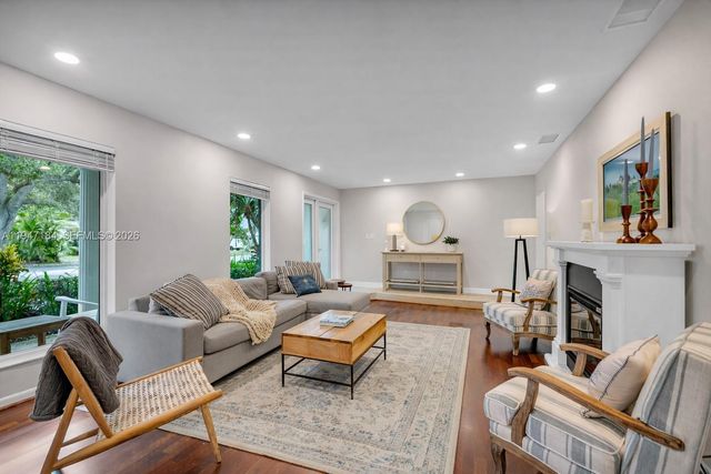 8425 SW 149th Dr, Palmetto Bay, FL 33158