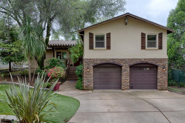 23563 Saint Andrews Ct, Auburn, CA 95602
