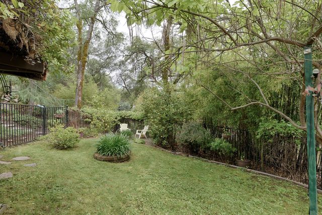 23563 Saint Andrews Ct, Auburn, CA 95602