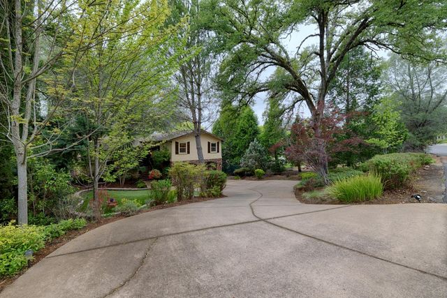 23563 Saint Andrews Ct, Auburn, CA 95602