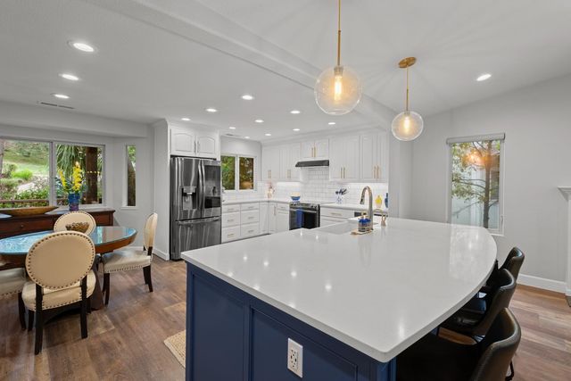 23563 Saint Andrews Ct, Auburn, CA 95602