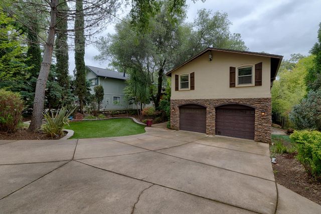23563 Saint Andrews Ct, Auburn, CA 95602