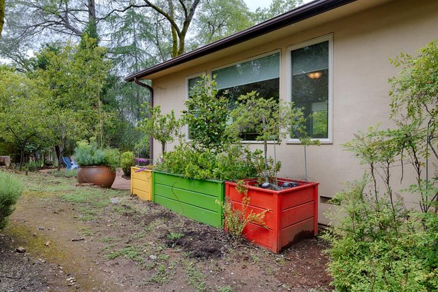 23563 Saint Andrews Ct, Auburn, CA 95602