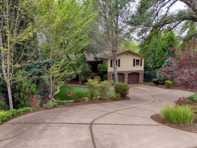 23563 Saint Andrews Ct, Auburn, CA 95602