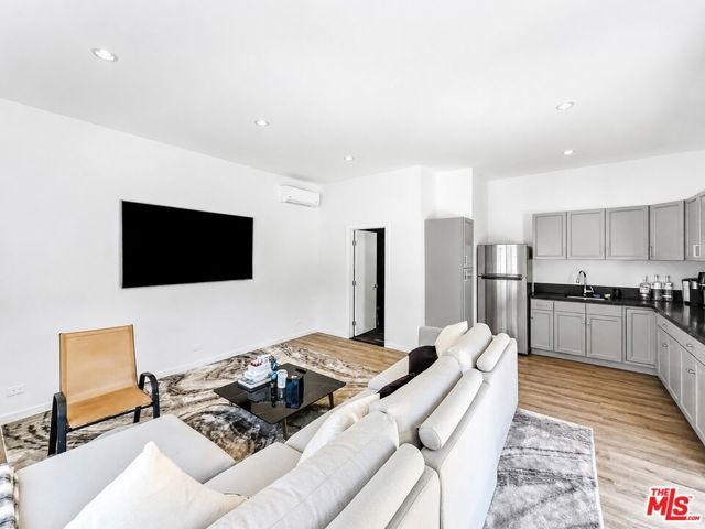 248 Snapdragon Lane, Glendora, CA 91741
