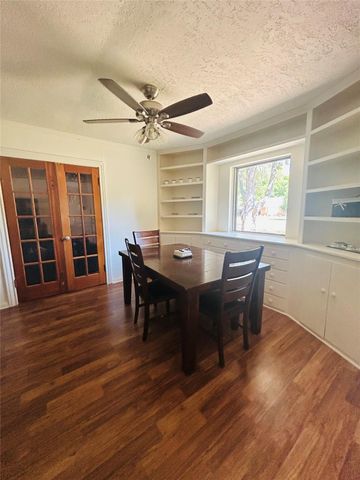 317 Harbert Street, Columbus, TX 78934