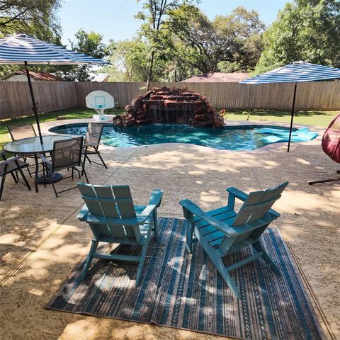 317 Harbert Street, Columbus, TX 78934