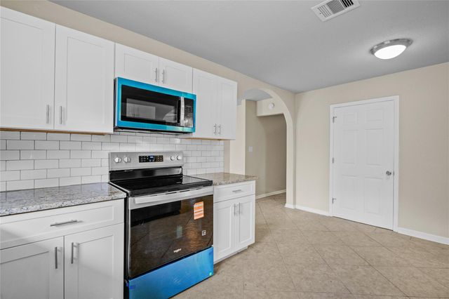 10300 County Road 321, Sweeny, TX 77480