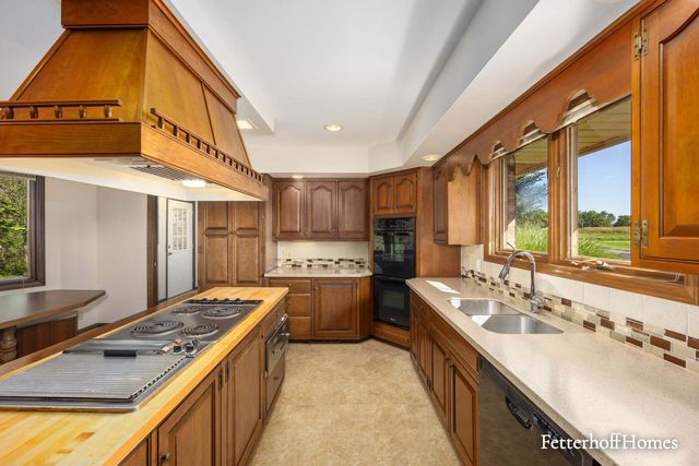 5474 Garfield Street, Polkton Twp, MI 49404