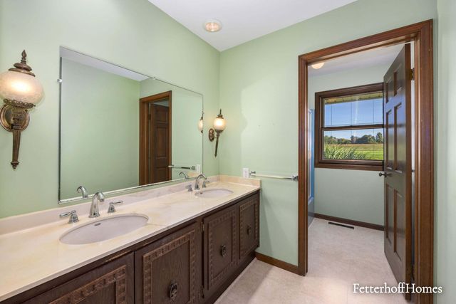 5474 Garfield Street, Polkton Twp, MI 49404