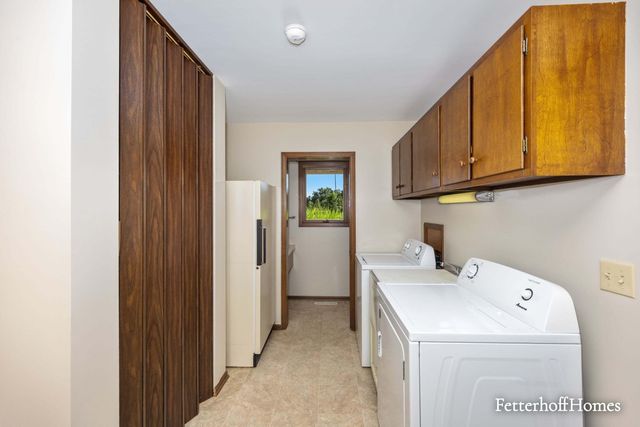 5474 Garfield Street, Polkton Twp, MI 49404