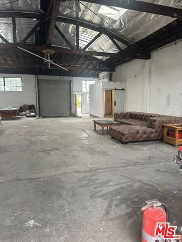 2411 Exposition Place, Los Angeles, CA 90018