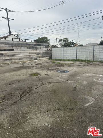 2411 Exposition Place, Los Angeles, CA 90018