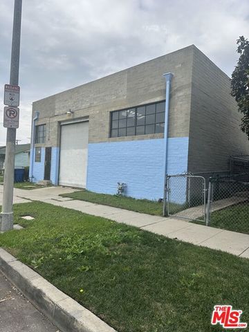 2411 Exposition Place, Los Angeles, CA 90018