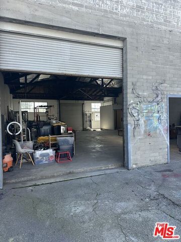 2411 Exposition Place, Los Angeles, CA 90018