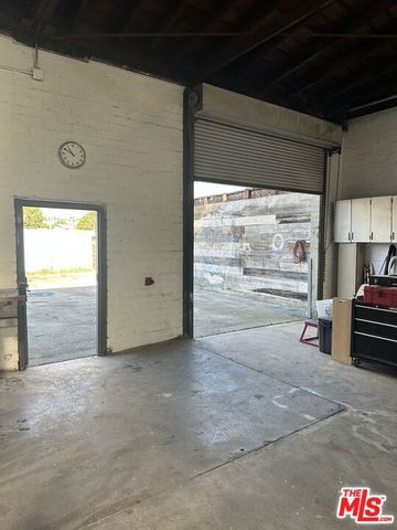 2411 Exposition Place, Los Angeles, CA 90018