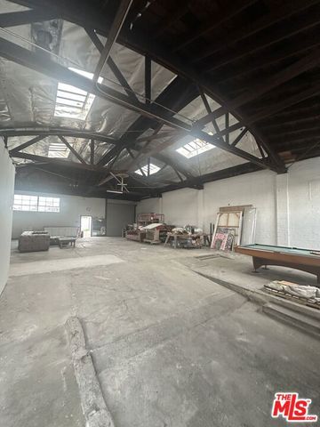 2411 Exposition Place, Los Angeles, CA 90018