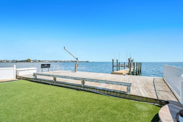 15 E Shore Drive, Babylon, NY 11702