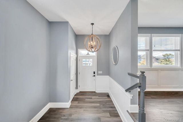 15 E Shore Drive, Babylon, NY 11702