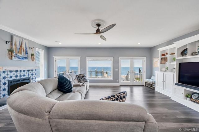 15 E Shore Drive, Babylon, NY 11702
