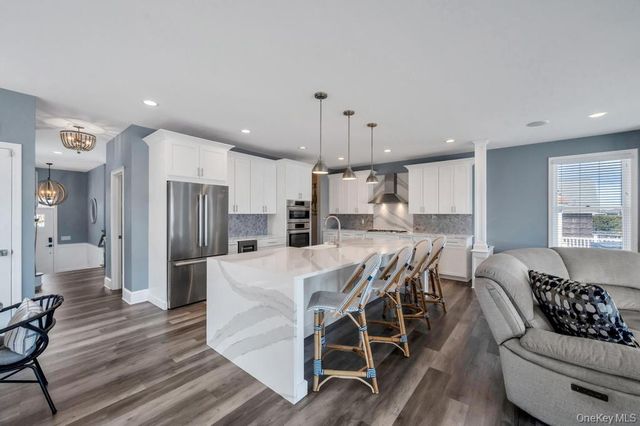 15 E Shore Drive, Babylon, NY 11702