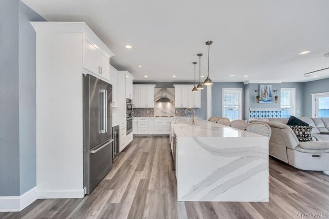 15 E Shore Drive, Babylon, NY 11702