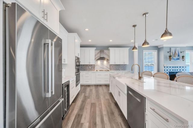 15 E Shore Drive, Babylon, NY 11702