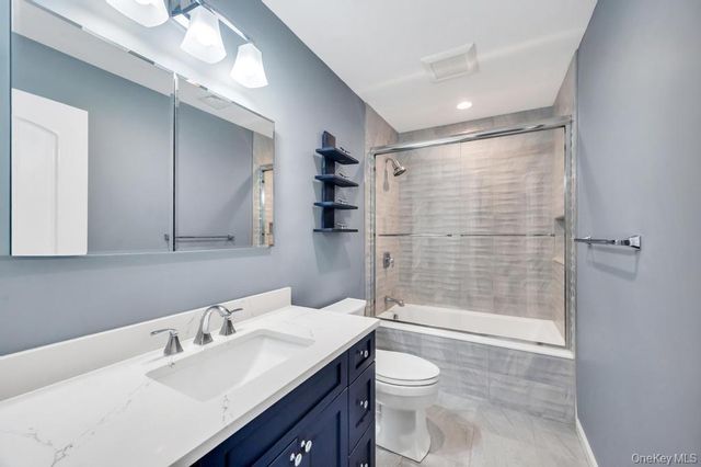 15 E Shore Drive, Babylon, NY 11702
