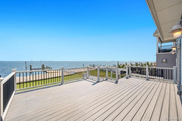 15 E Shore Drive, Babylon, NY 11702