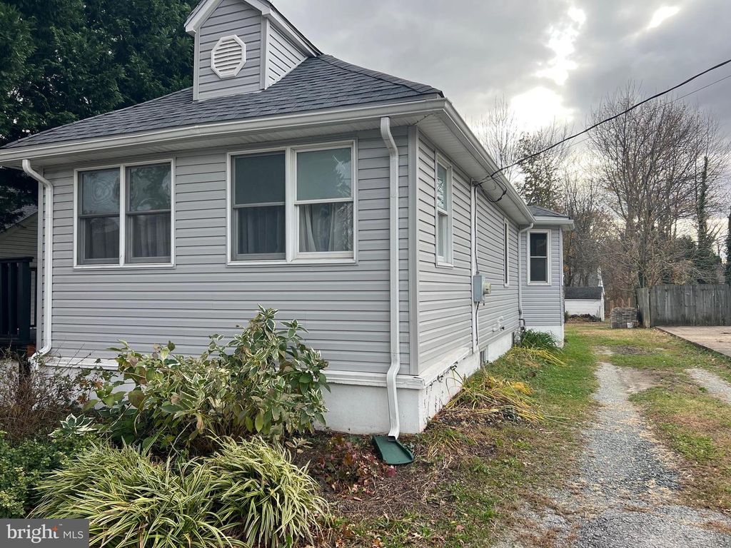 6 LAUREL AVE, Wilmington, DE 19809