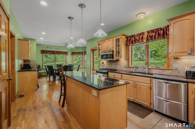 50 Emerald Glen Lane, Salem, CT 06420
