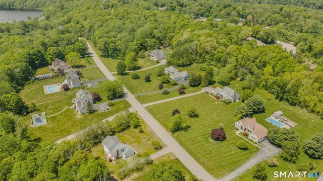 50 Emerald Glen Lane, Salem, CT 06420