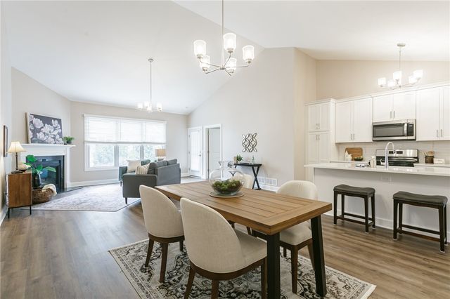 243 Bretlyn Circle, Brighton, NY 14618