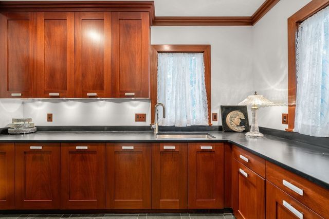 10 Holly Lane, Beverly, MA 01915