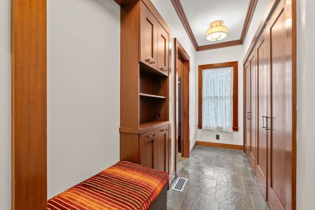 10 Holly Lane, Beverly, MA 01915